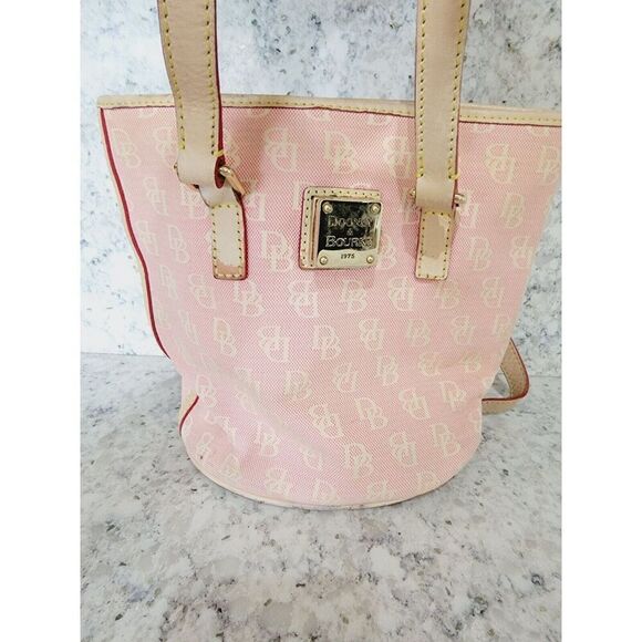 Dooney and Bourke VTG Canvas Leather Bucket Shoulder‎ Bag Pink 1970's  DAMAGE - Picture 2 of 16